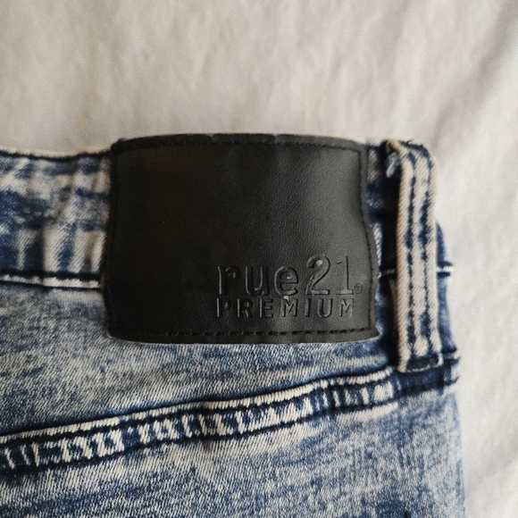 Rue21 Premium Men's 28W x 30L Stacked Skinny Supreme Flex Moto Jeans Acid Wash - Picture 7 of 7